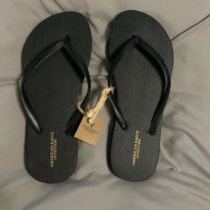 American Eagle Flip Flops